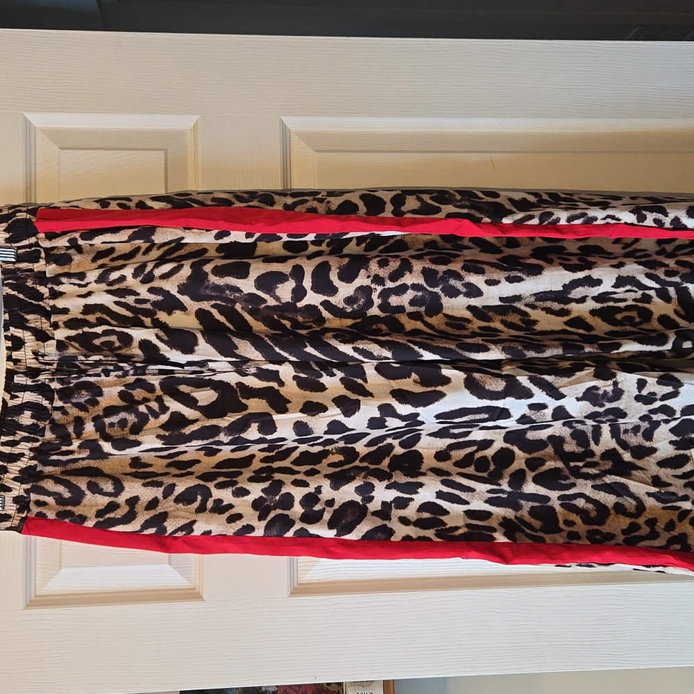 ❤️🐆Leopard Print Wide Leg Pants with Red Side Stripe